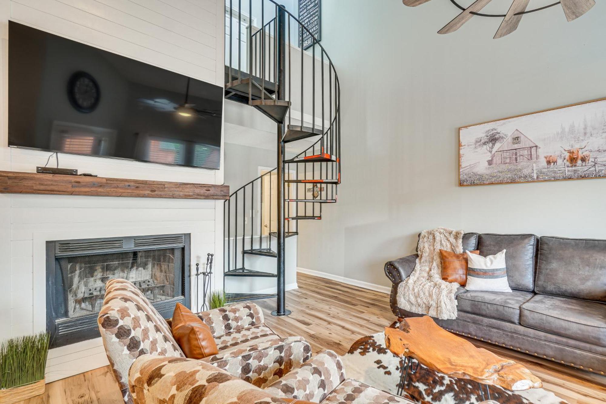 Downtown Gatlinburg Condo With Mountain-View Balcony Екстер'єр фото