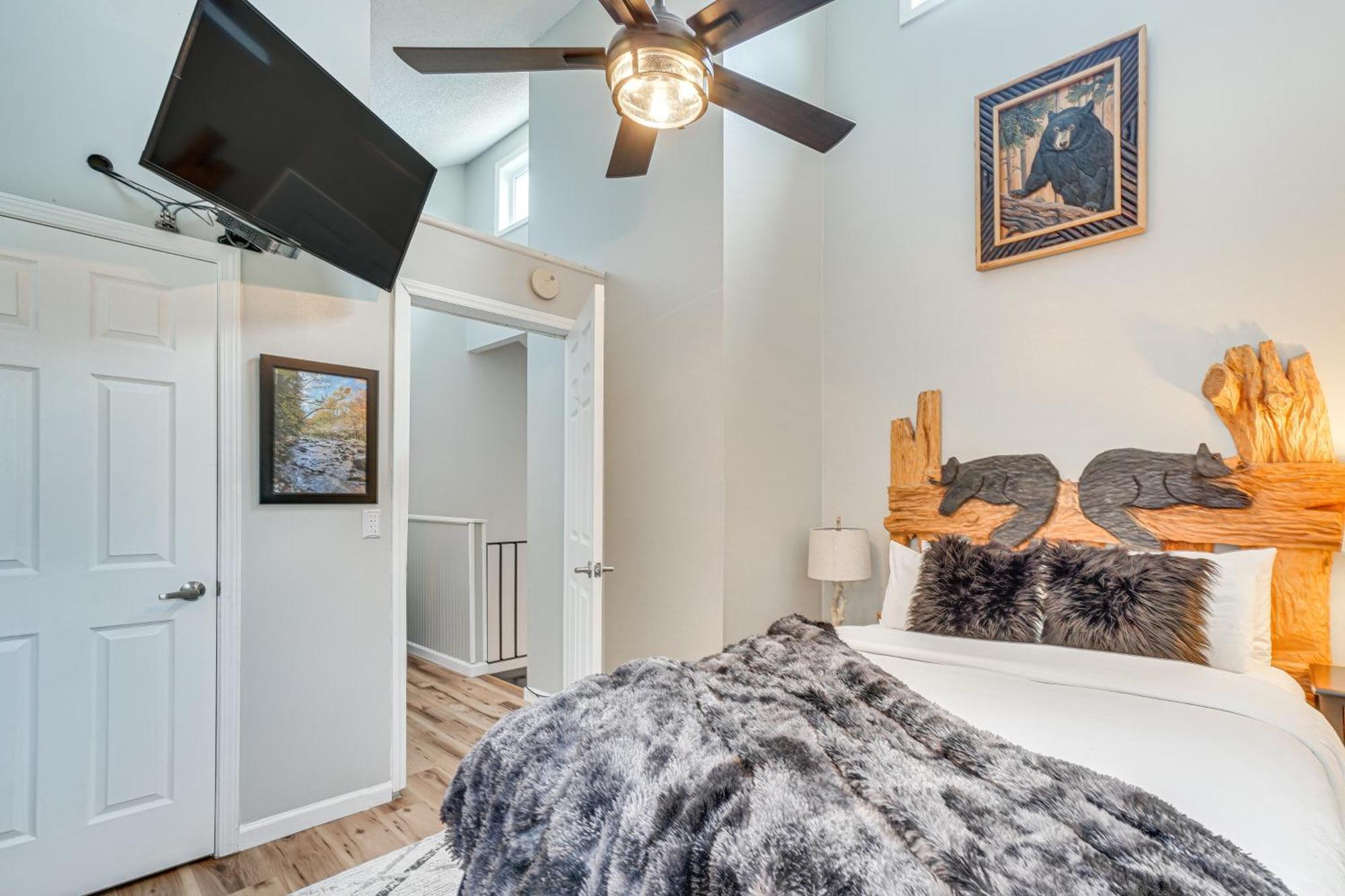 Downtown Gatlinburg Condo With Mountain-View Balcony Екстер'єр фото