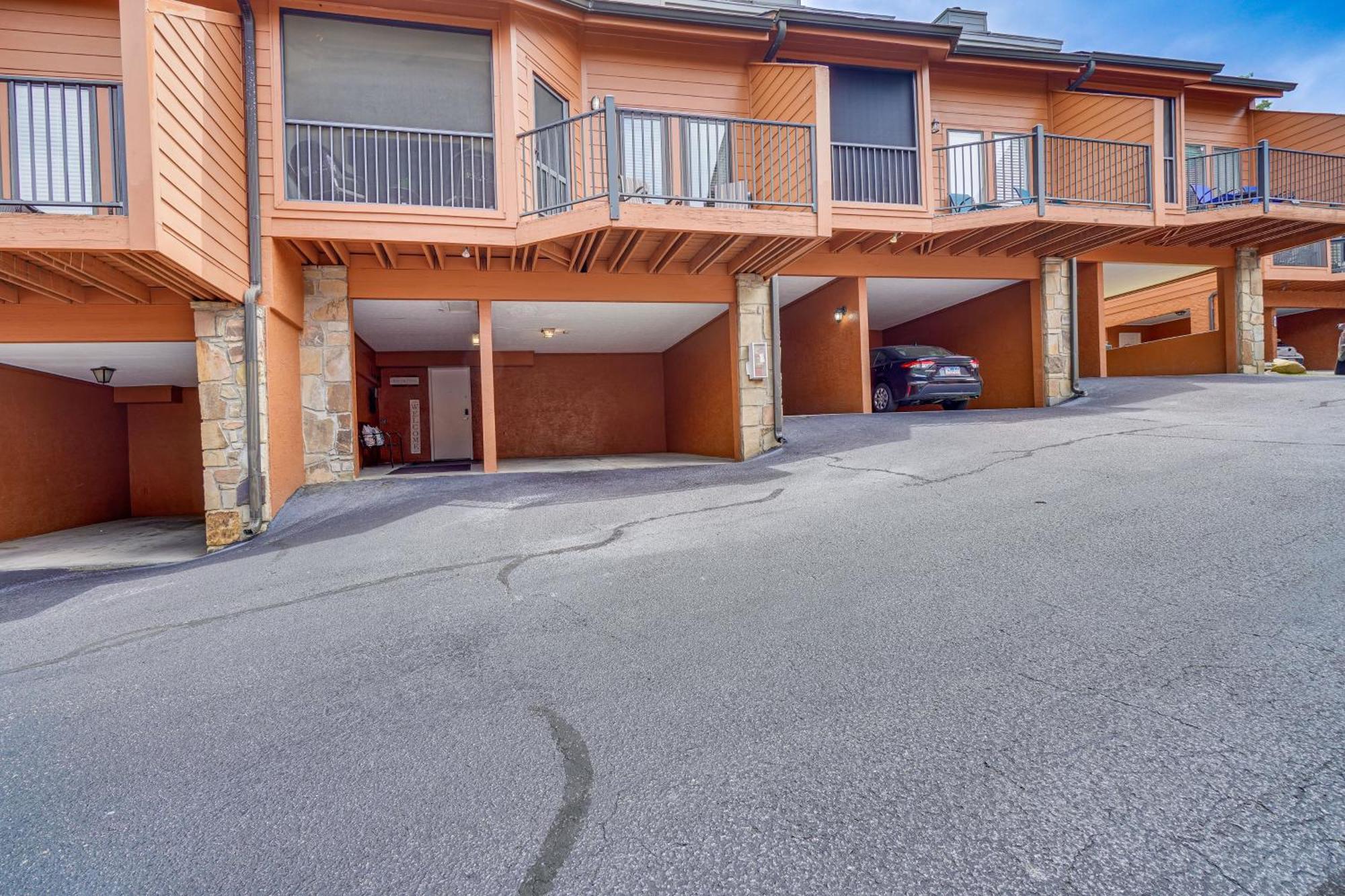 Downtown Gatlinburg Condo With Mountain-View Balcony Екстер'єр фото